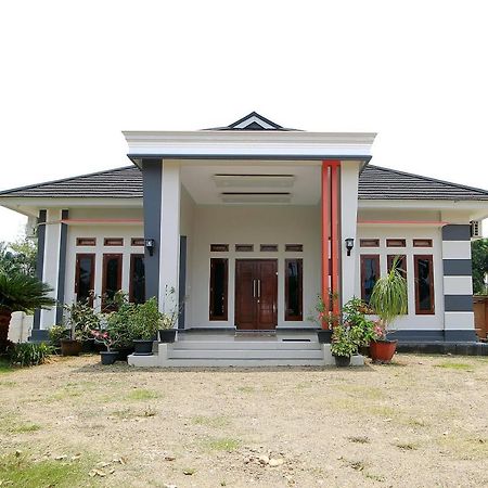 Oyo 739 Guest House Si Kancil Bengkulu Exterior foto