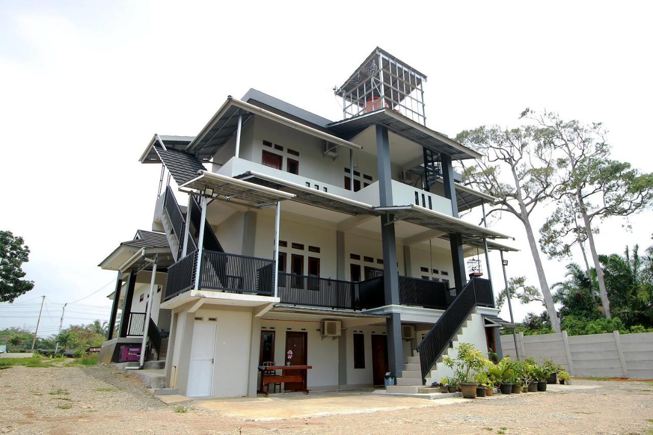 Oyo 739 Guest House Si Kancil Bengkulu Exterior foto